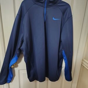 Nike Men's Dark Blue and Bright Blue Performance Jacket Therma Fit